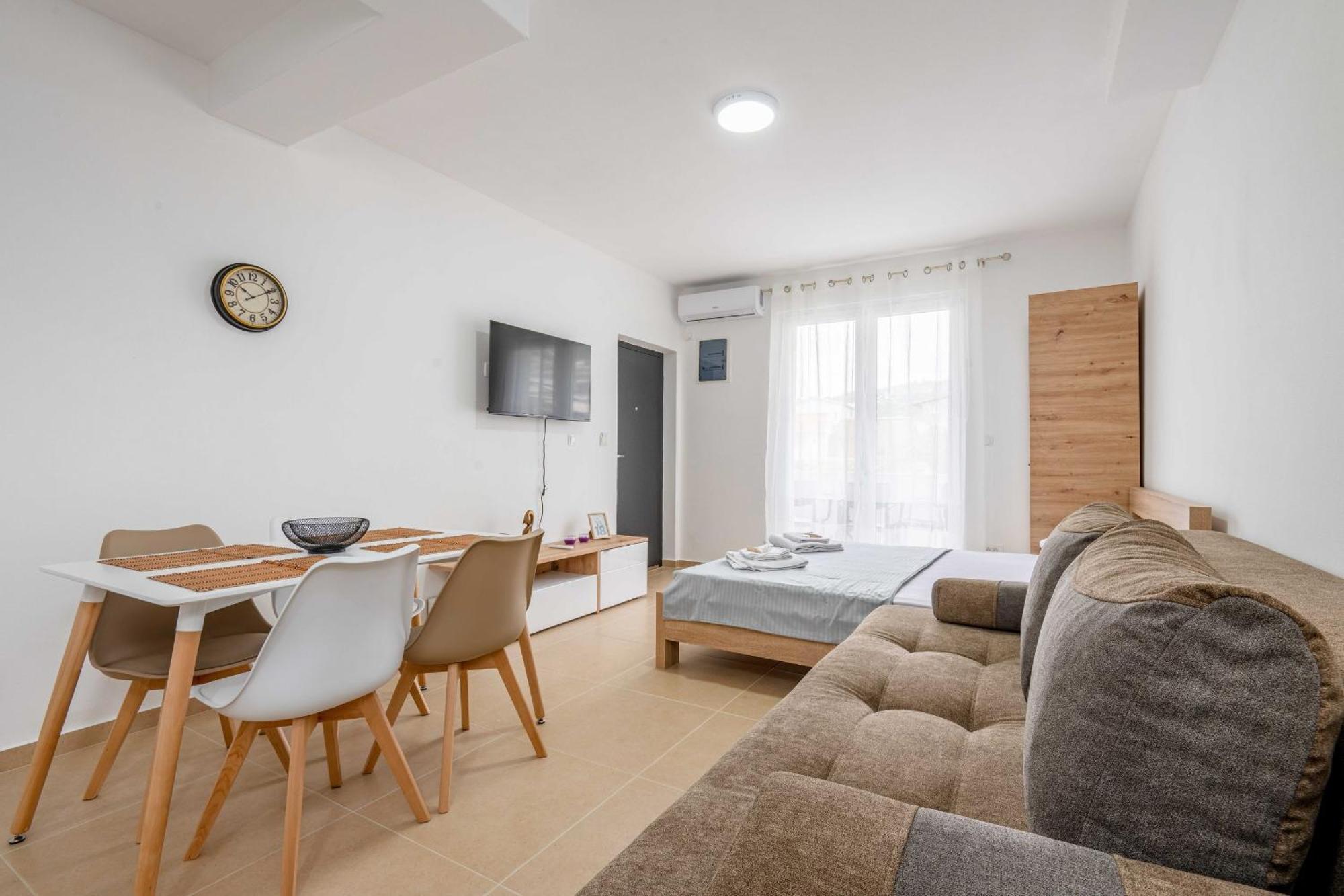 Apartments Milivojevic Bar Quarto foto